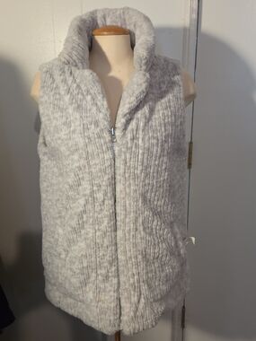 Cozy Zip-Front Vest in Light Gray